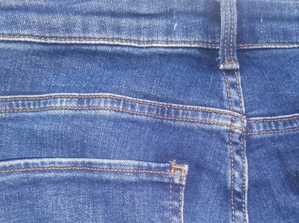 Jeans se ove sezone nosi na novi način