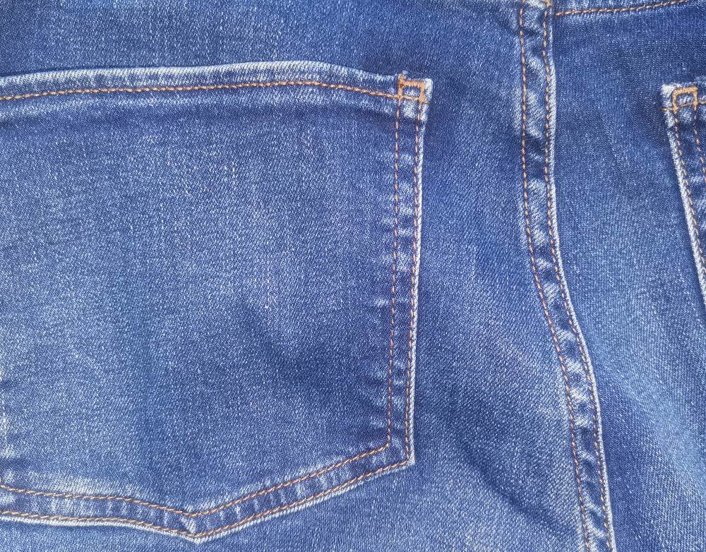 Jeans se ove sezone nosi na novi način