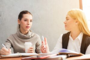 Važnost emocionalne inteligencije u međuljudskim odnosima - razumijevanje i povezanost
