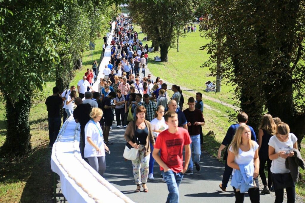 Štrudlafest – 3 kilometra štrudle za Guinnessov rekord