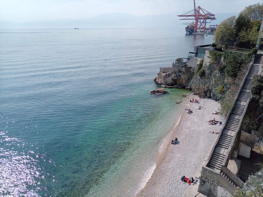 Sablićevo - sunčani dan na Kvarneru prije nagle promjene vremena